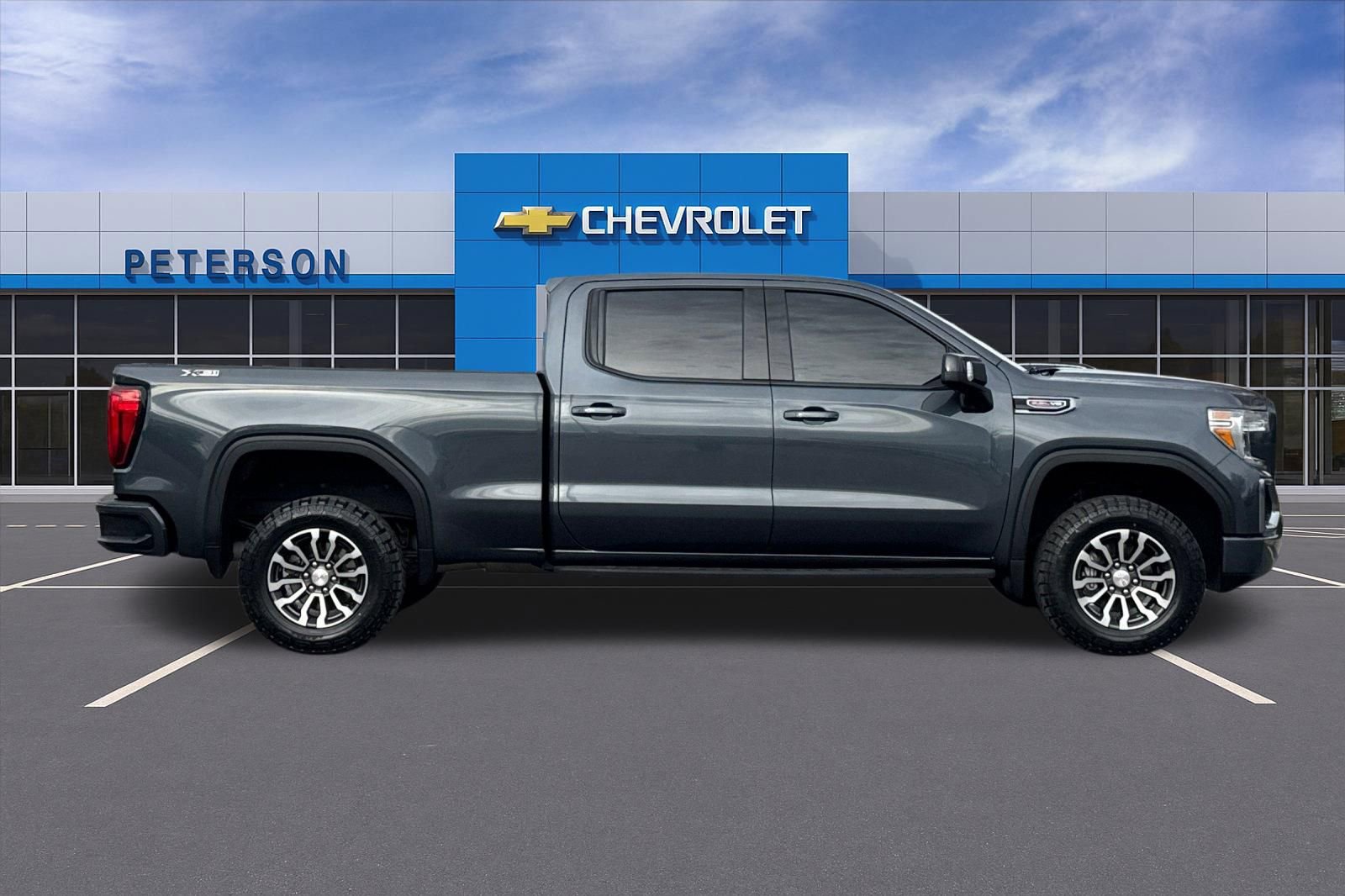 Certified 2022 GMC Sierra 1500 AT4 w/ AT4 Preferred Package image 3