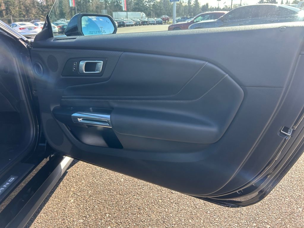 Used 2025 Ford Mustang GT Premium RWD image 26