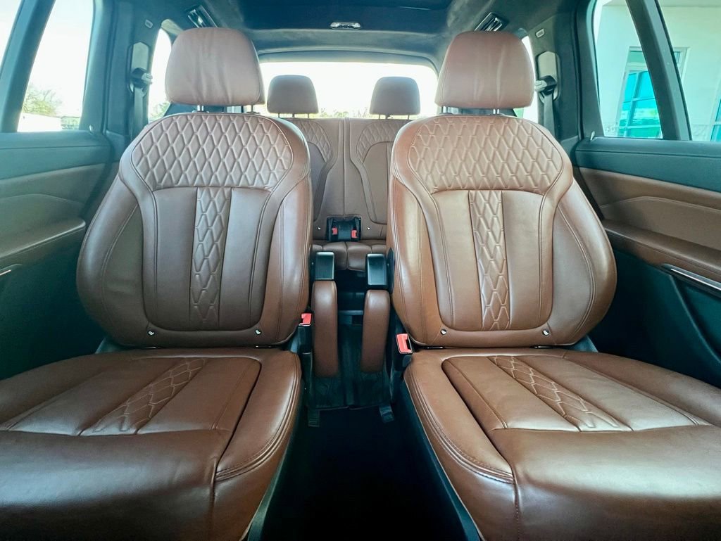 Used 2021 BMW X7 xDrive40i w/ M Sport Package image 13