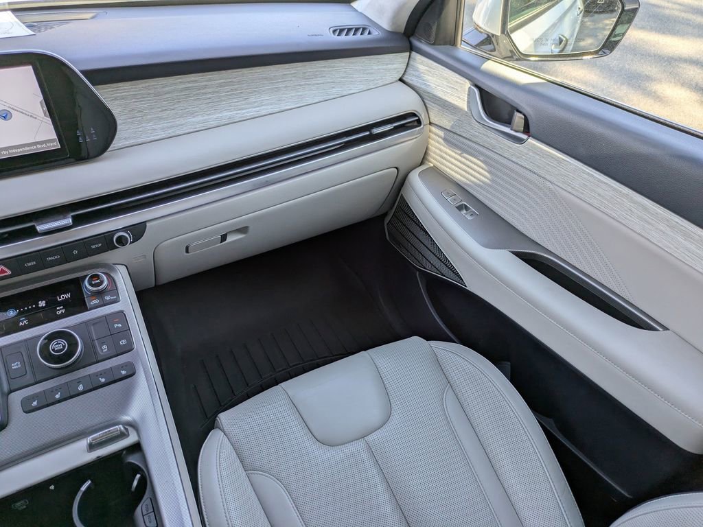 Used 2023 Hyundai Palisade Calligraphy image 19