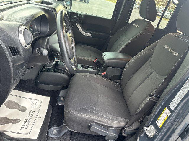 Used 2018 Jeep Wrangler Unlimited Sahara w/ Connectivity Group image 11