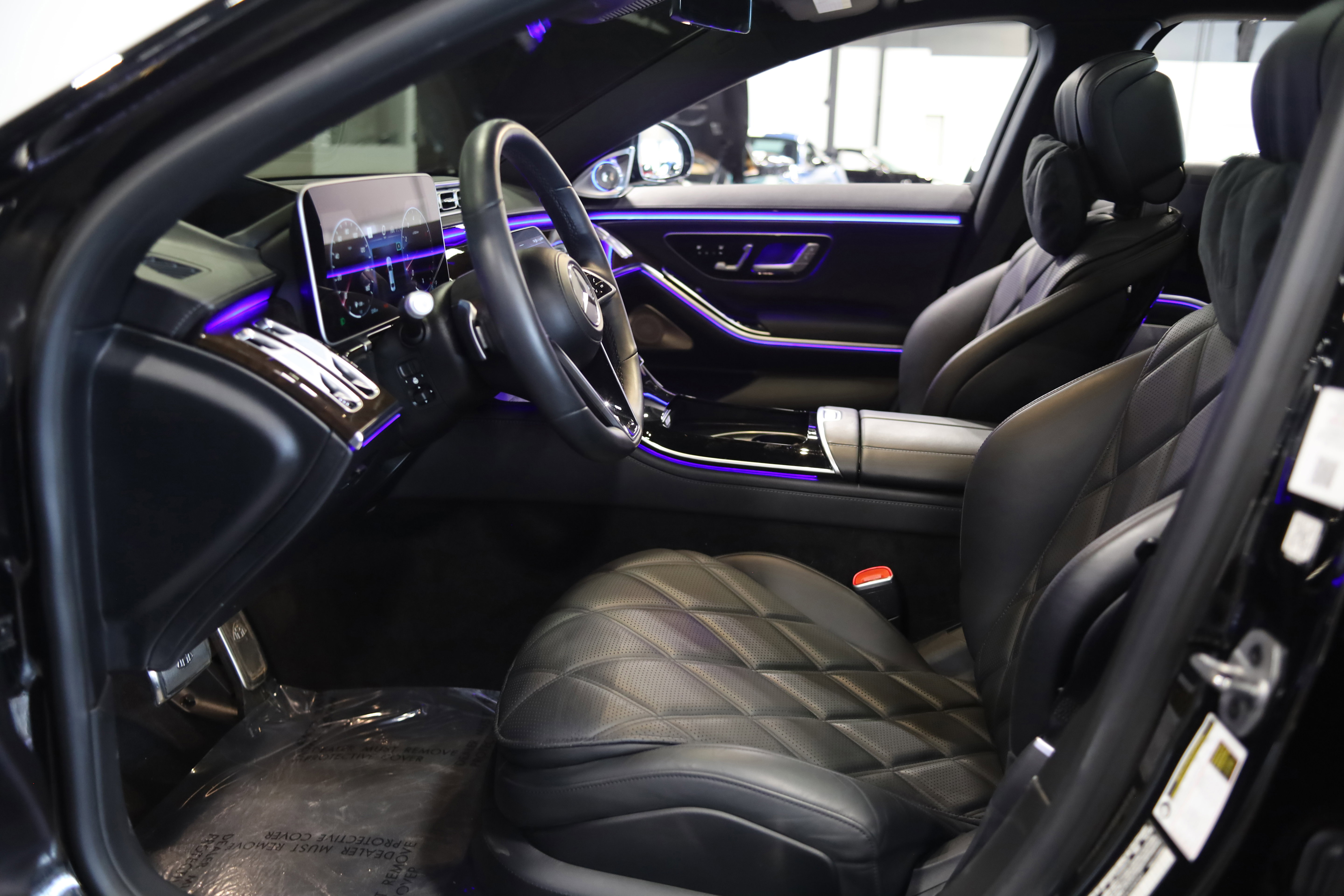 Used 2023 Mercedes-Benz Maybach S 680 4MATIC w/ Manufaktur Leather Package image 16