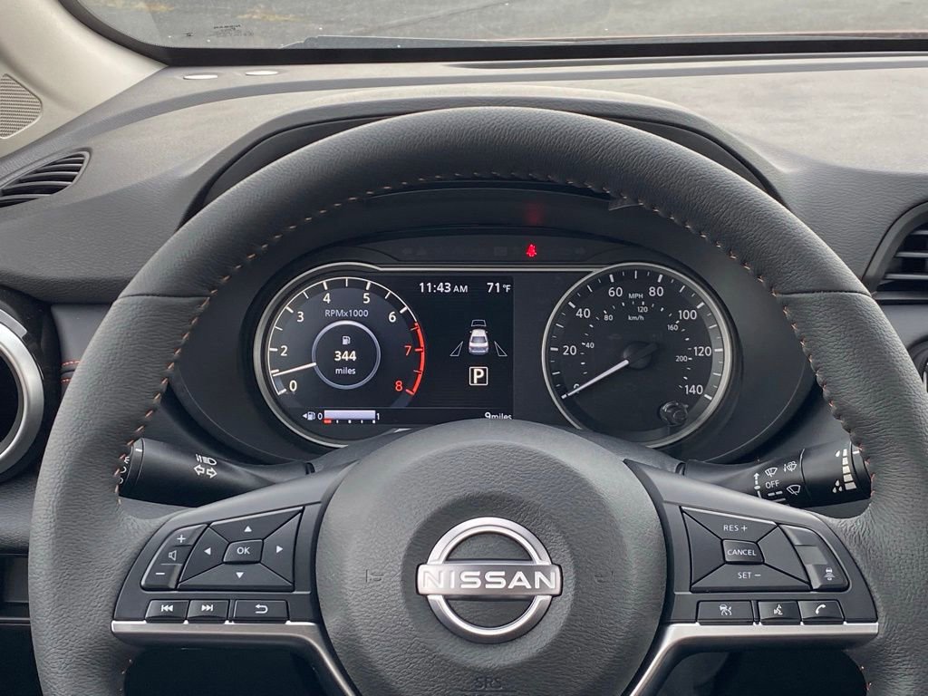 New 2025 Nissan Versa SR w/ Trunk Package image 22