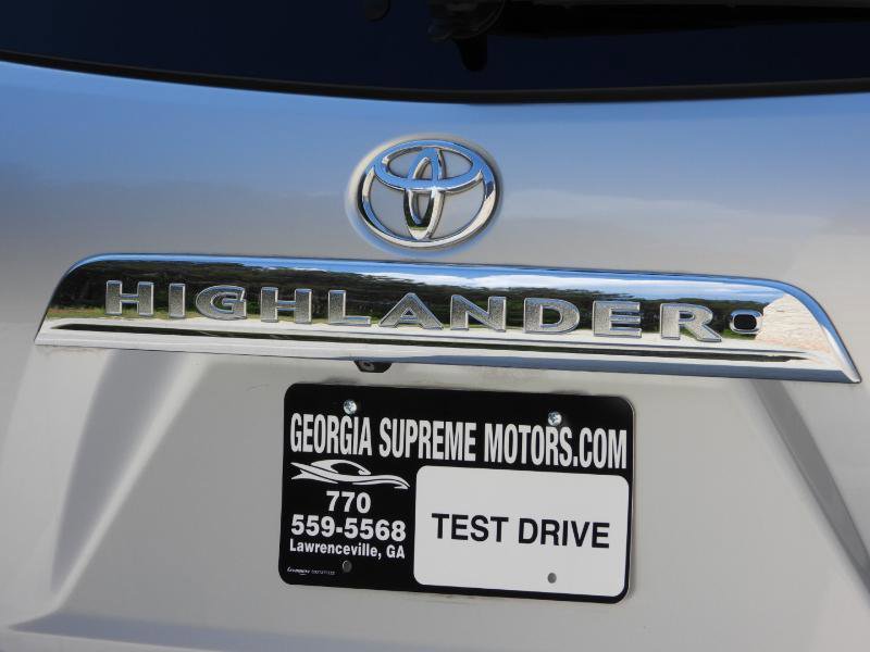 Used 2012 Toyota Highlander SE w/ Tow Pkg FWD image 9