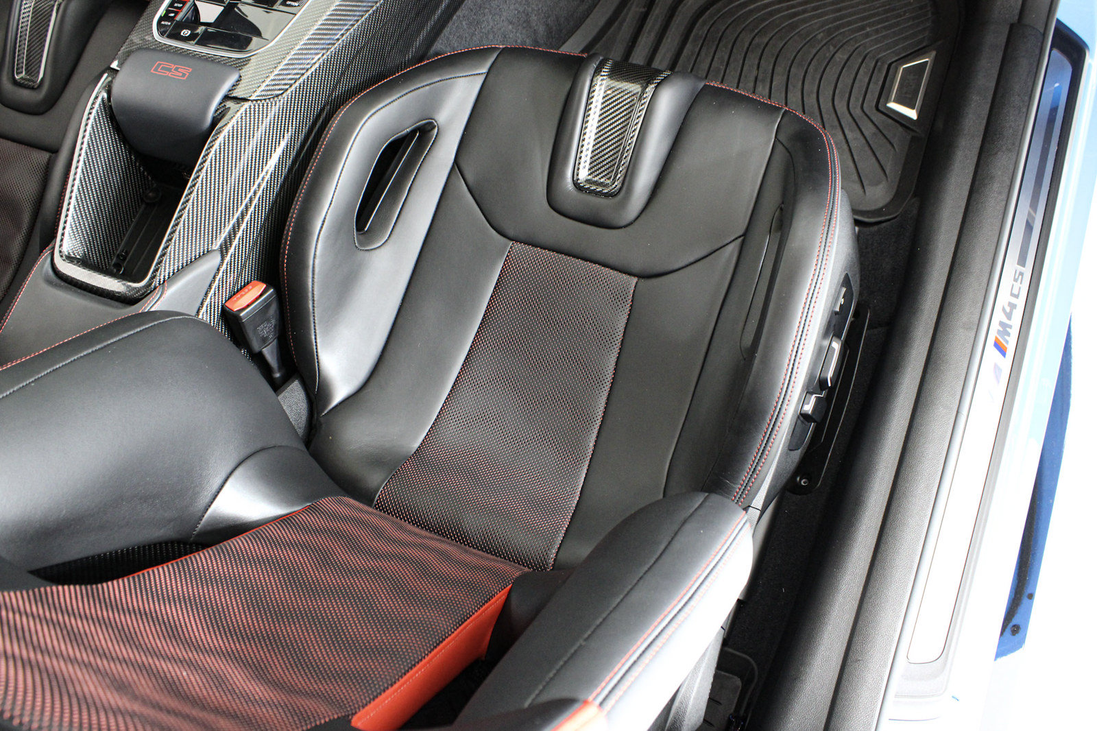 Used 2025 BMW M4 CS AWD/4WD image 24