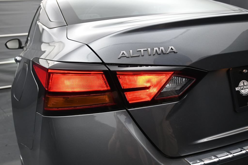 Certified 2023 Nissan Altima 2.5 SV w/ SV Premium Package AWD/4WD image 12