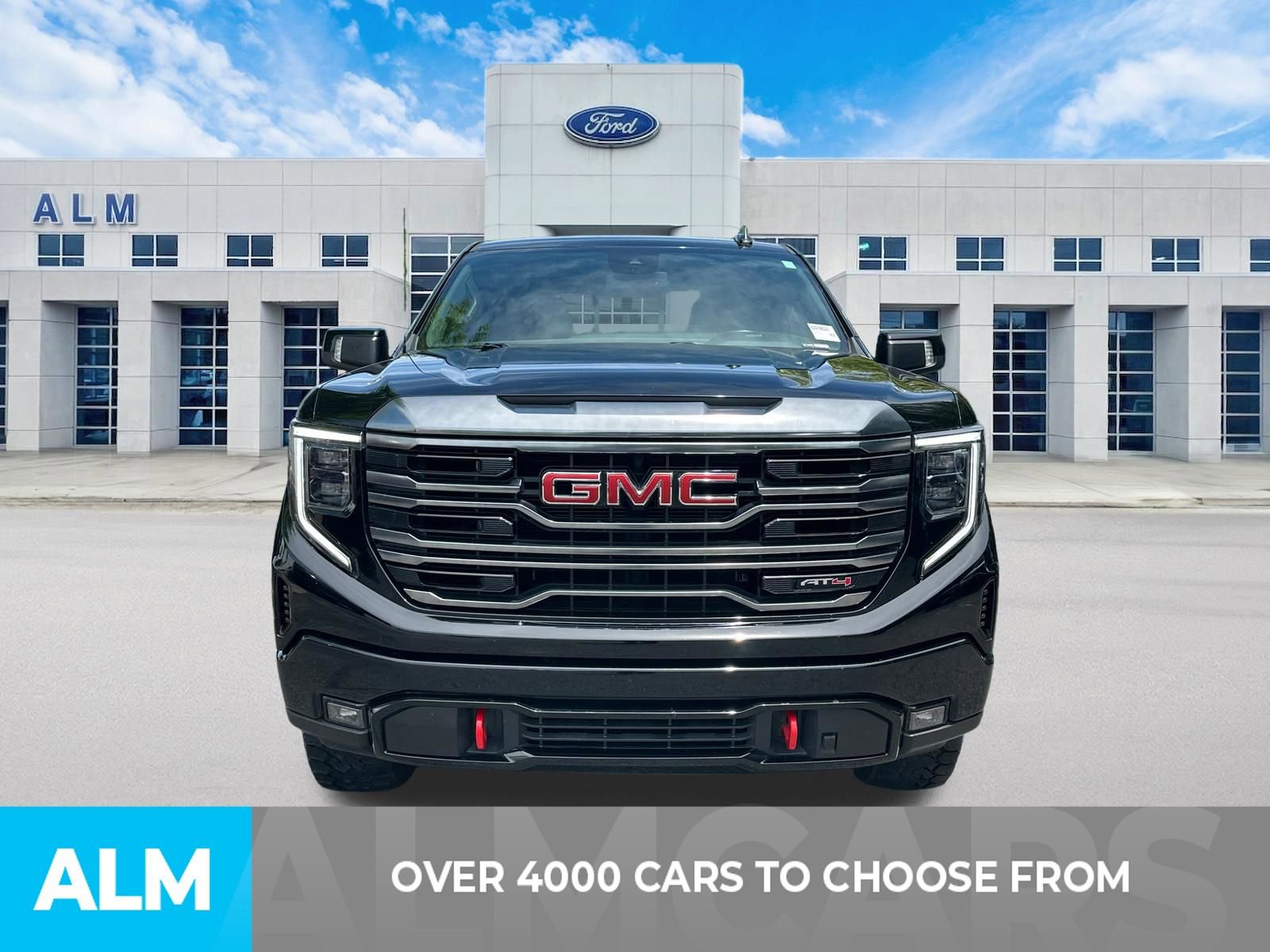 Used 2022 GMC Sierra 1500 AT4 w/ AT4 Preferred Package AWD/4WD image 2