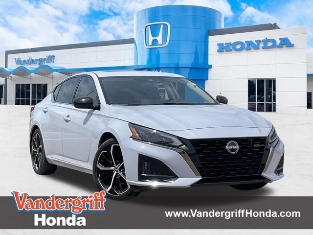 Used 2023 Nissan Altima 2.5 SR w/ SR Premium Package