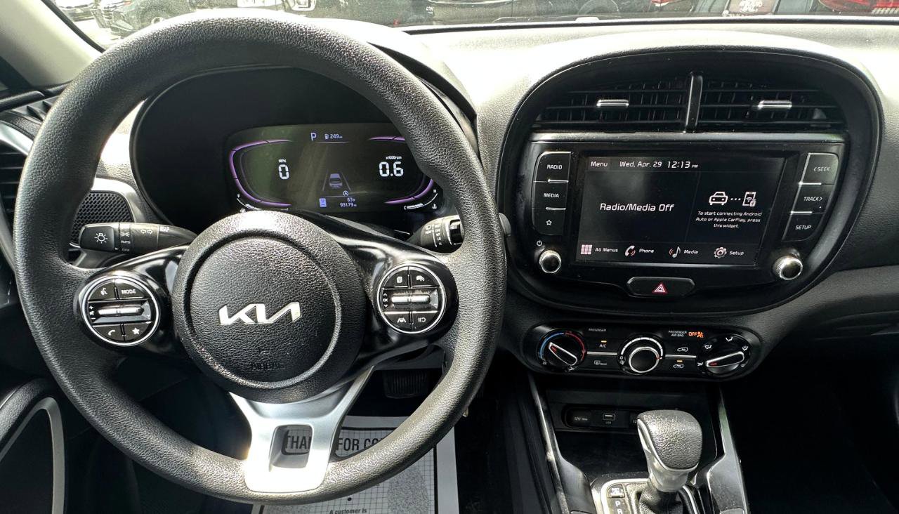 Used 2024 Kia Soul LX w/ Option Group 015 FWD image 12