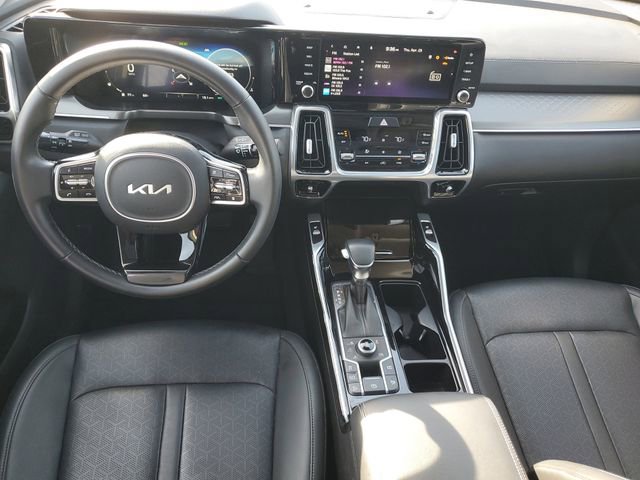 Certified 2023 Kia Sorento SX AWD/4WD image 13