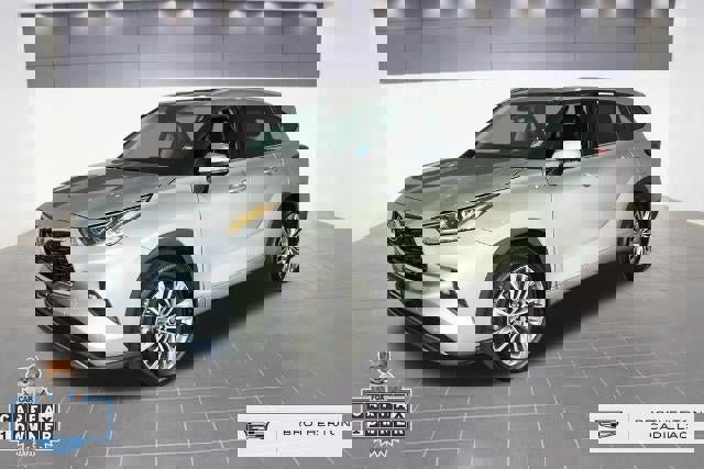 Used 2024 Toyota Highlander Platinum image 1