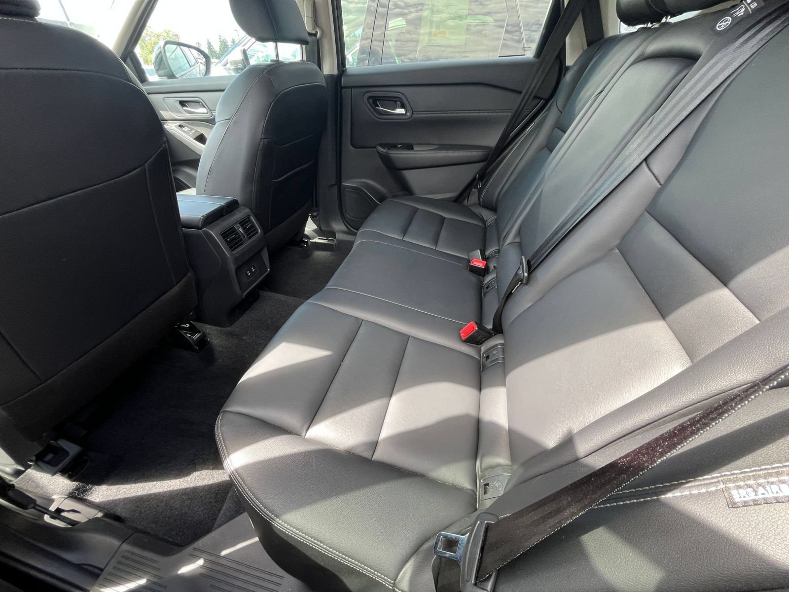 Used 2026 Nissan Rogue SL AWD/4WD image 24