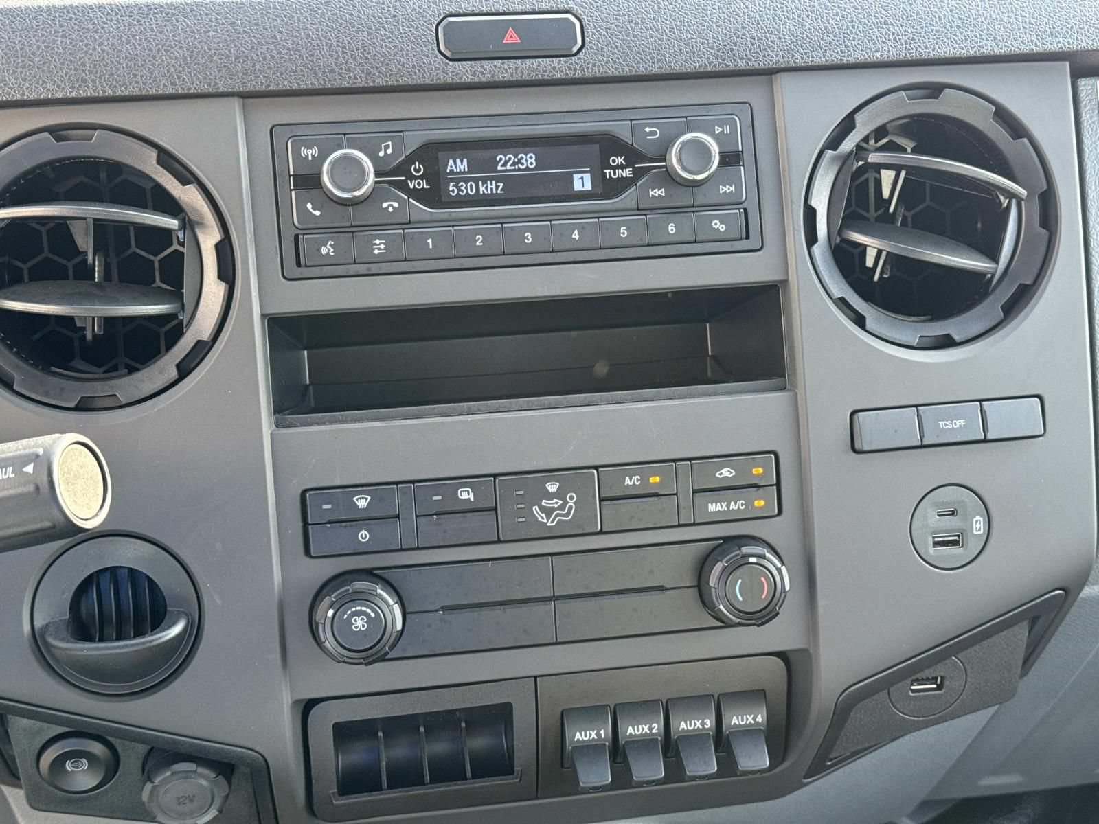 Used 2025 Ford F650 2WD Regular Cab Super Duty image 31