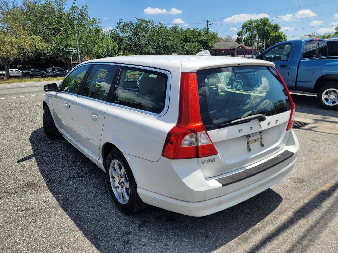 Used 2008 Volvo V70 image 5