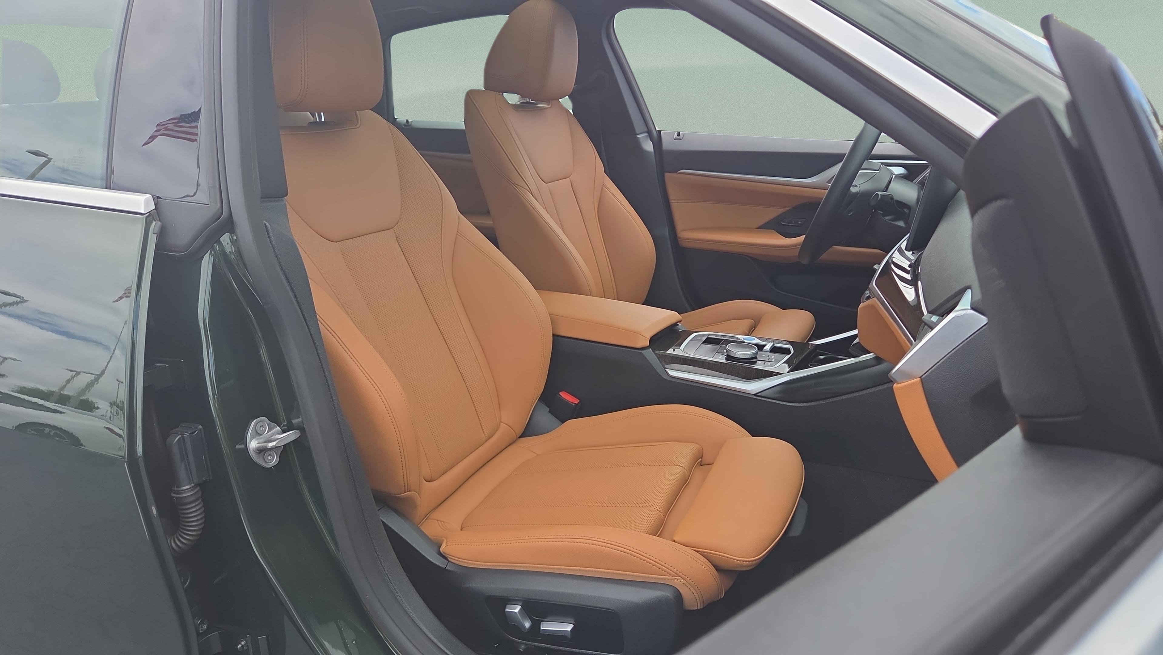 Used 2023 BMW i4 eDrive35 w/ Premium Package image 21