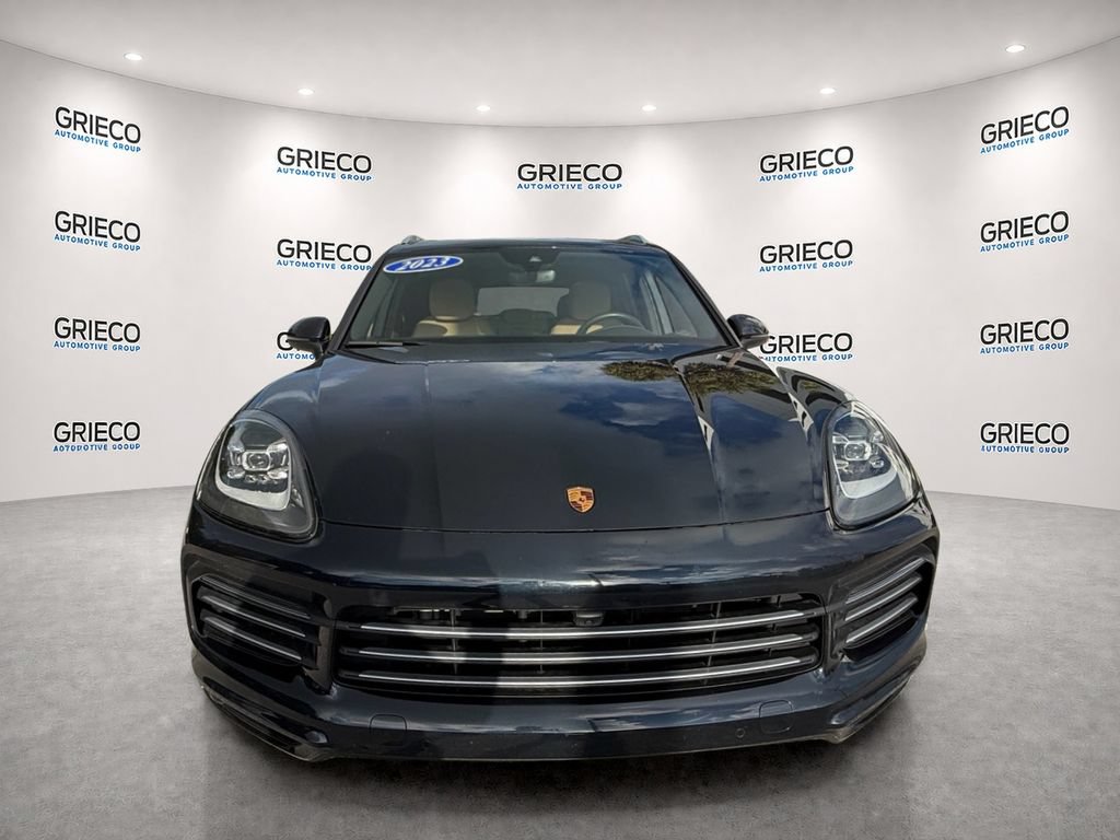 Used 2023 Porsche Cayenne Platinum Edition AWD/4WD image 2