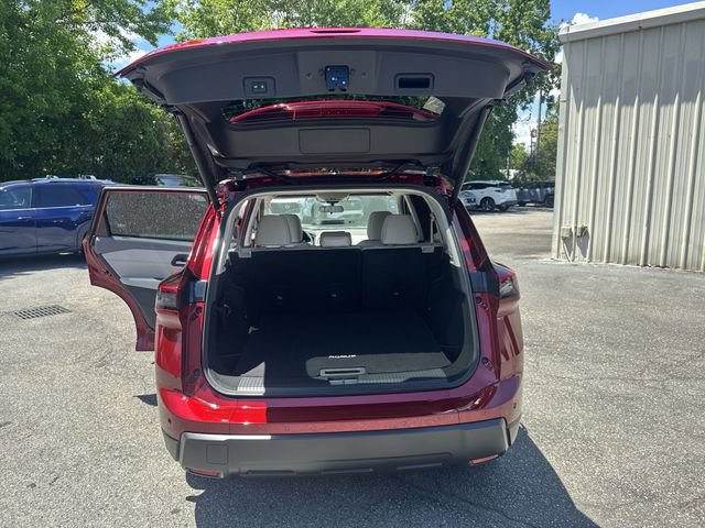 Used 2026 Nissan Rogue SV FWD image 12