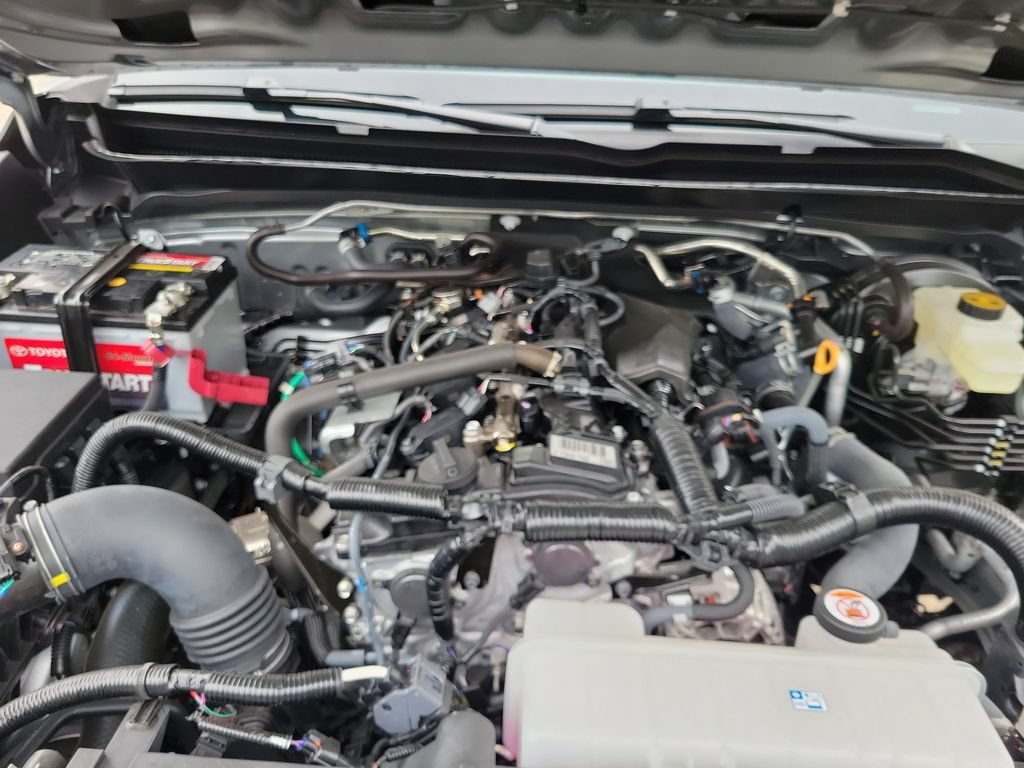 Certified 2026 Toyota Tacoma SR5 AWD/4WD image 34