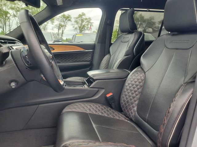 Used 2021 Jeep Grand Cherokee L Summit AWD/4WD image 12