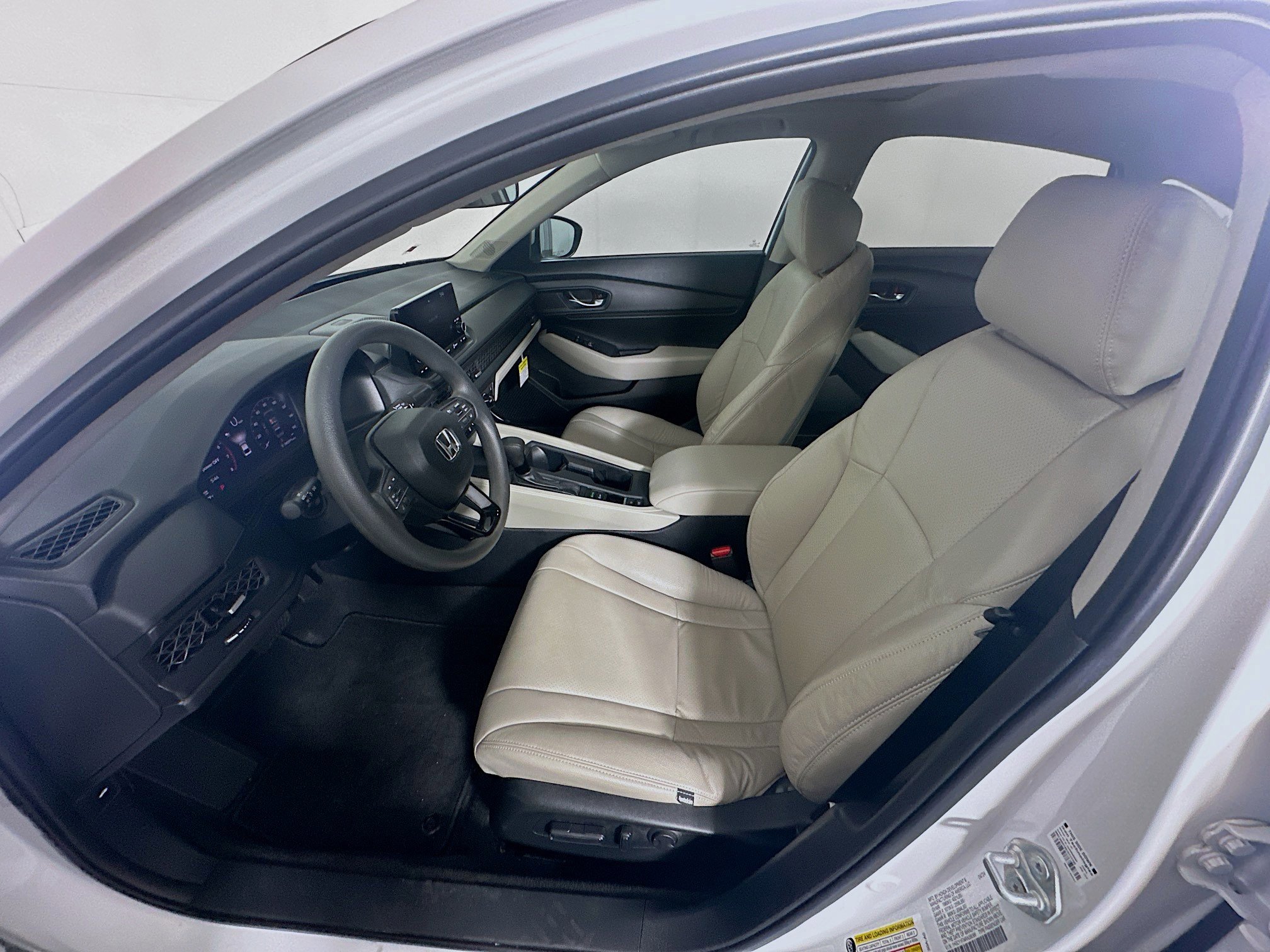Used 2024 Honda Accord EX image 13