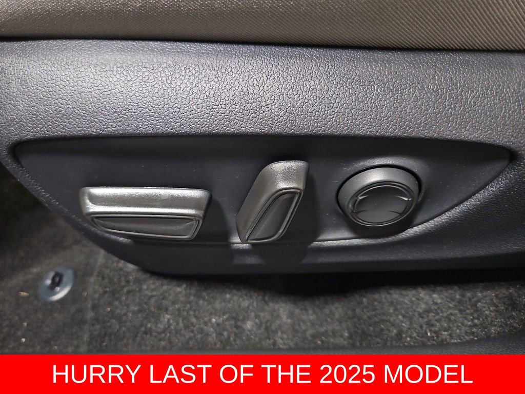 New 2025 Toyota RAV4 XLE image 12