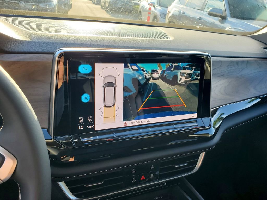 New 2026 Volkswagen Atlas SE image 11