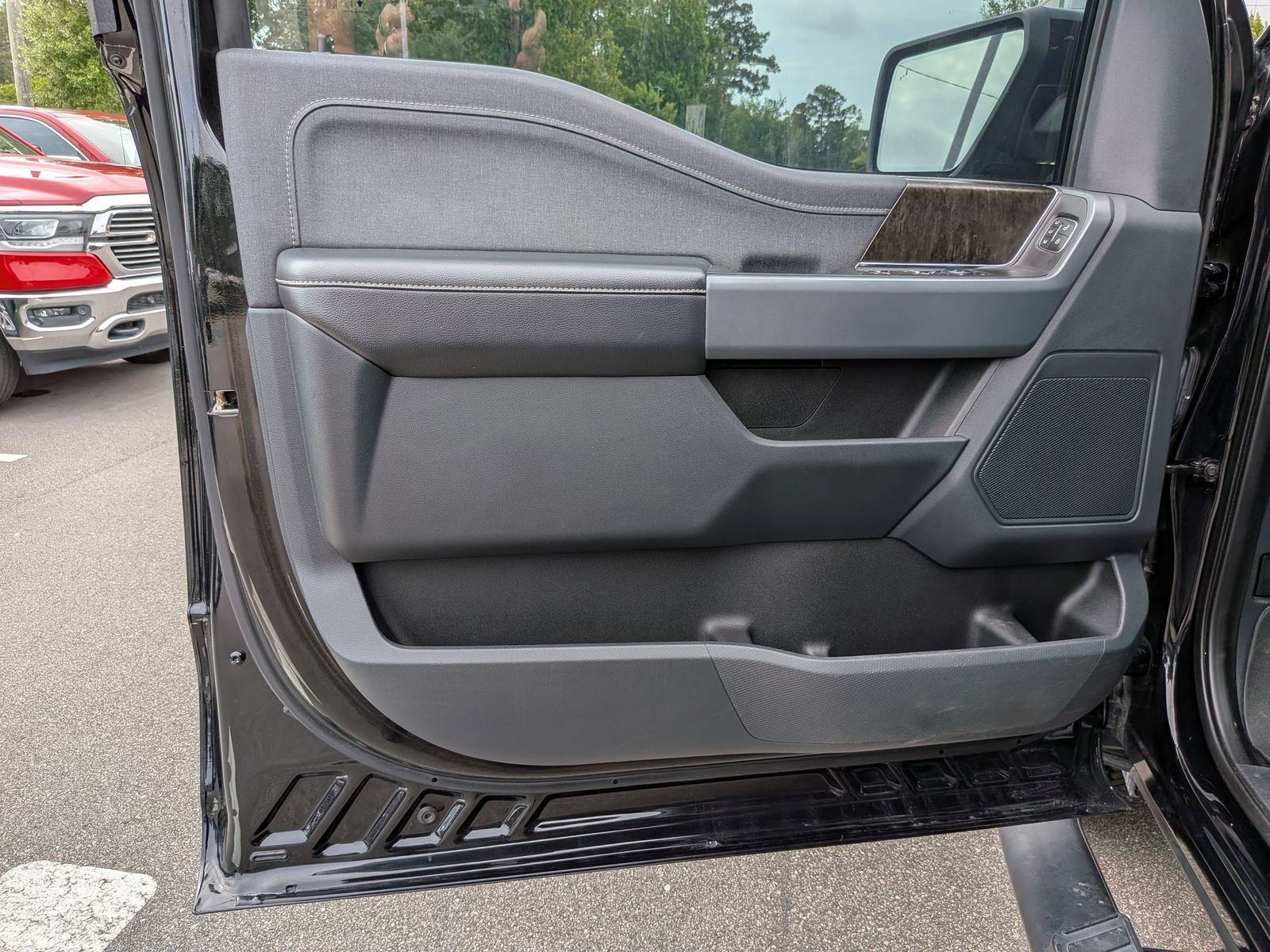 Used 2021 Ford F150 Lariat AWD/4WD image 12
