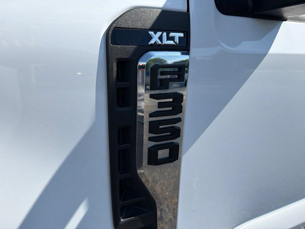 Used 2024 Ford F350 XLT AWD/4WD image 9