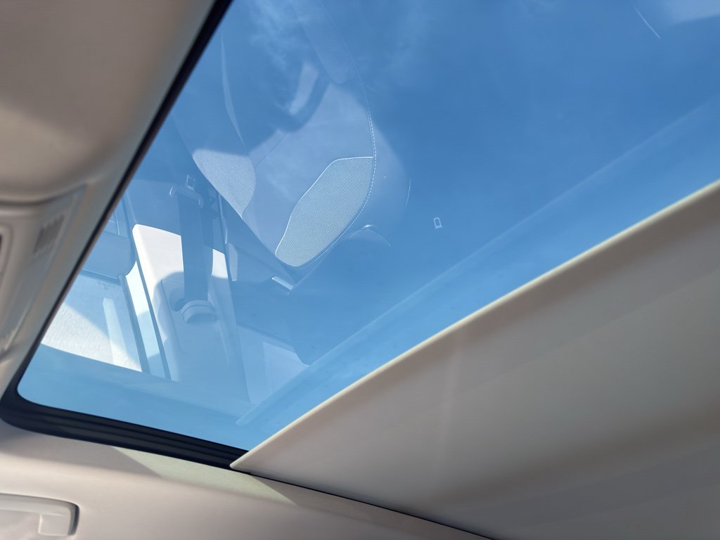 New 2026 Volkswagen Taos SE FWD image 14