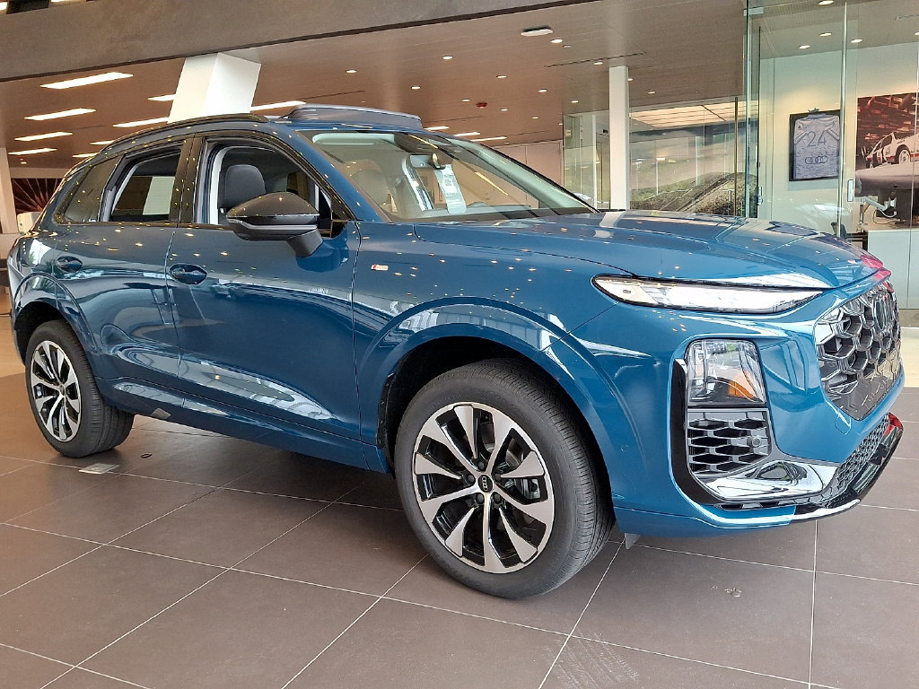 New 2026 Audi Q3 quattro 2.0T