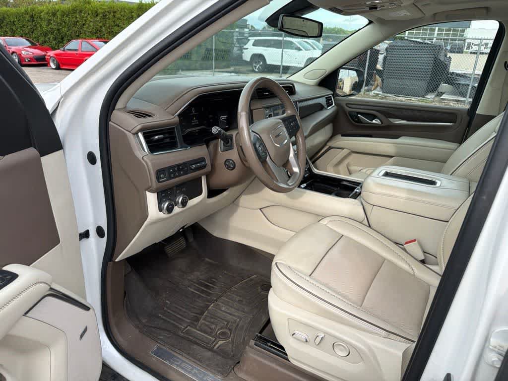 Used 2022 GMC Yukon XL Denali AWD/4WD image 13