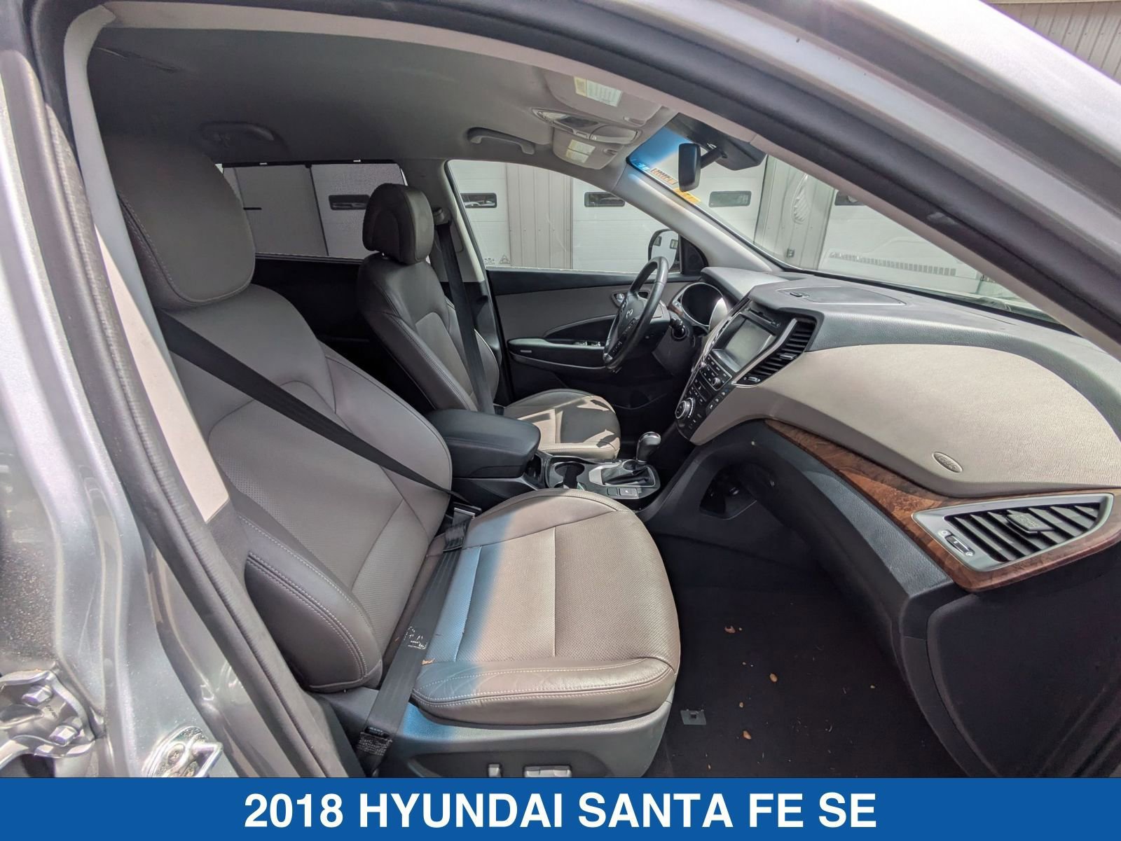 Used 2018 Hyundai Santa Fe SE w/ SE Premium Package 02 AWD/4WD image 36
