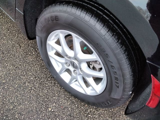 Used 2024 Chrysler Pacifica Touring-L image 16