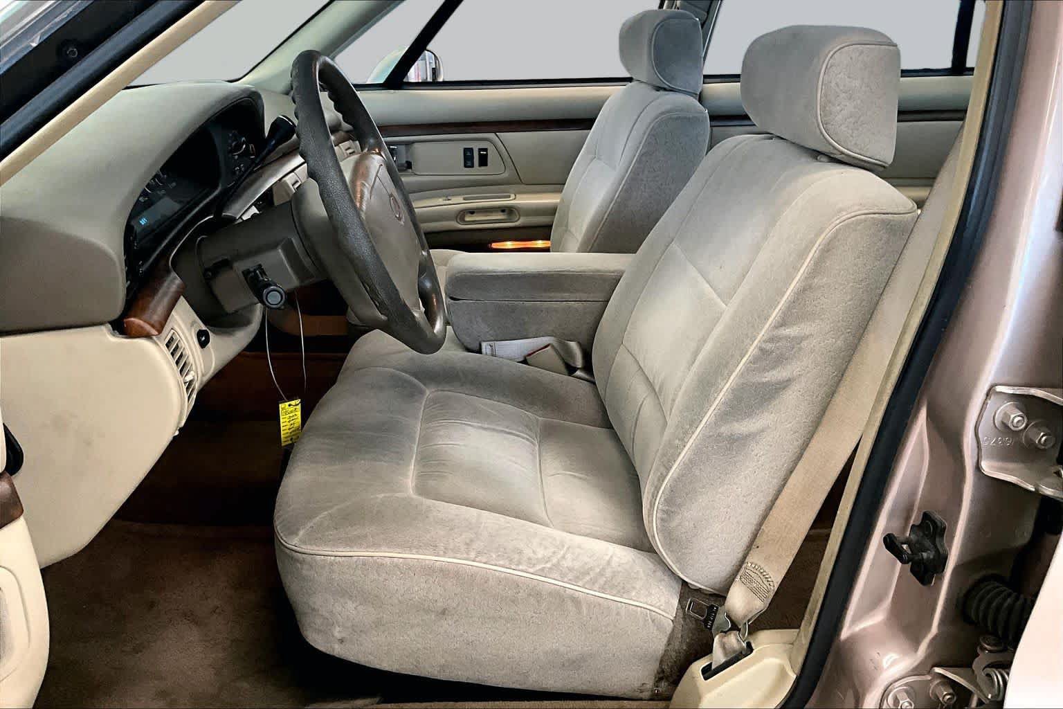 Used 1999 Oldsmobile 88 FWD image 7