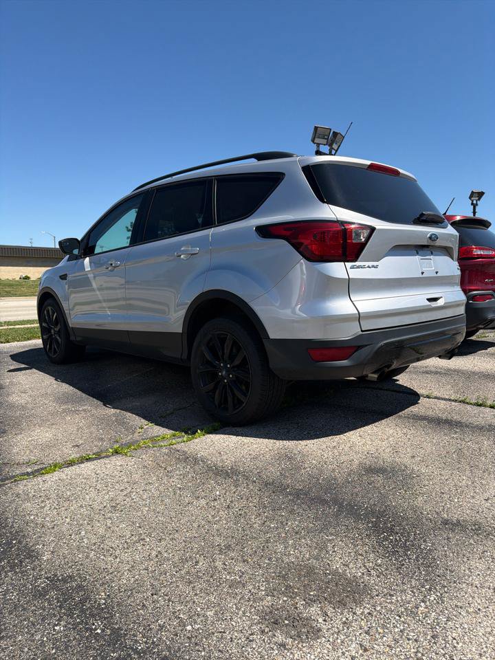 Used 2019 Ford Escape SE AWD/4WD image 2