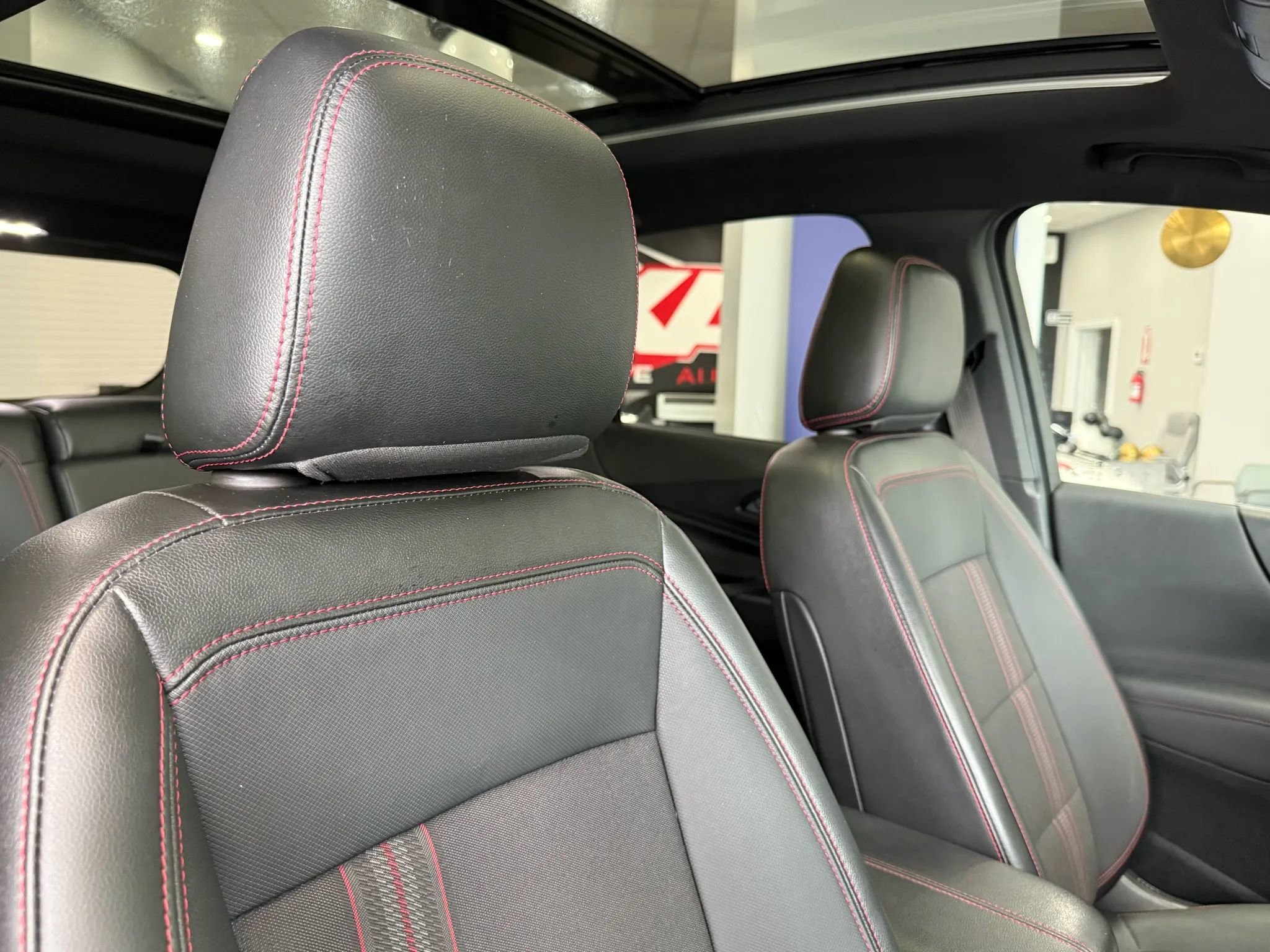 Used 2022 Chevrolet Equinox RS w/ Infotainment Package AWD/4WD image 21
