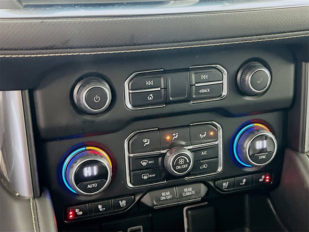 Used 2023 Chevrolet Suburban Premier image 15