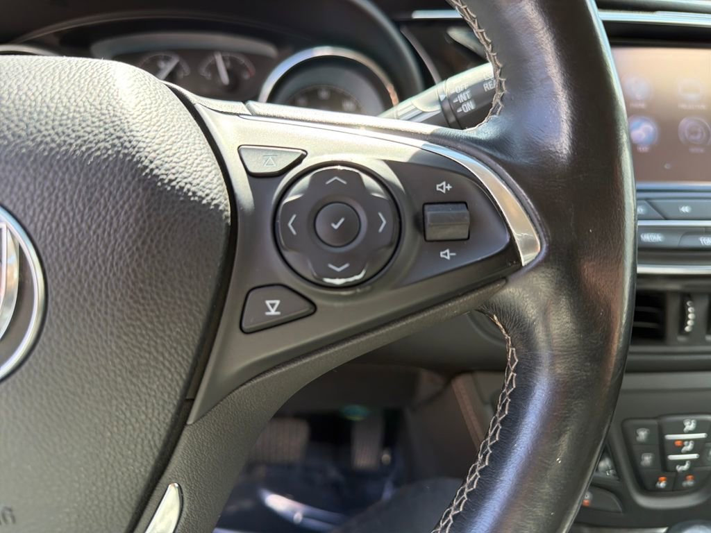 Used 2017 Buick Envision Essence FWD image 20