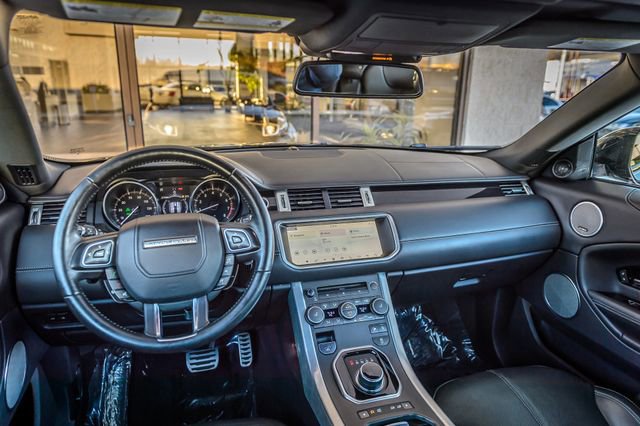Used 2018 Land Rover Range Rover Evoque HSE Dynamic image 32