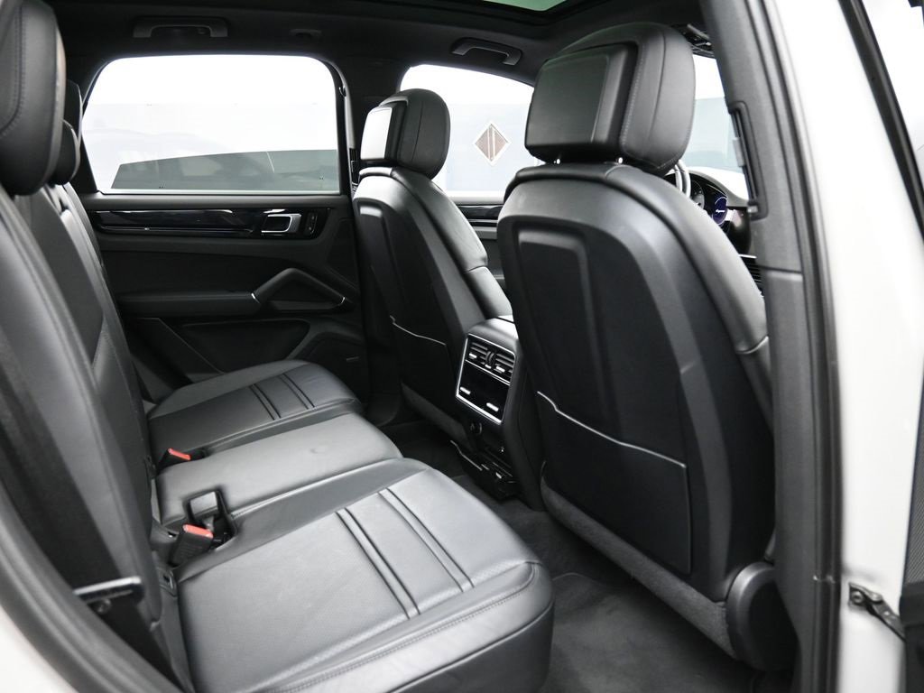 Certified 2023 Porsche Cayenne image 28
