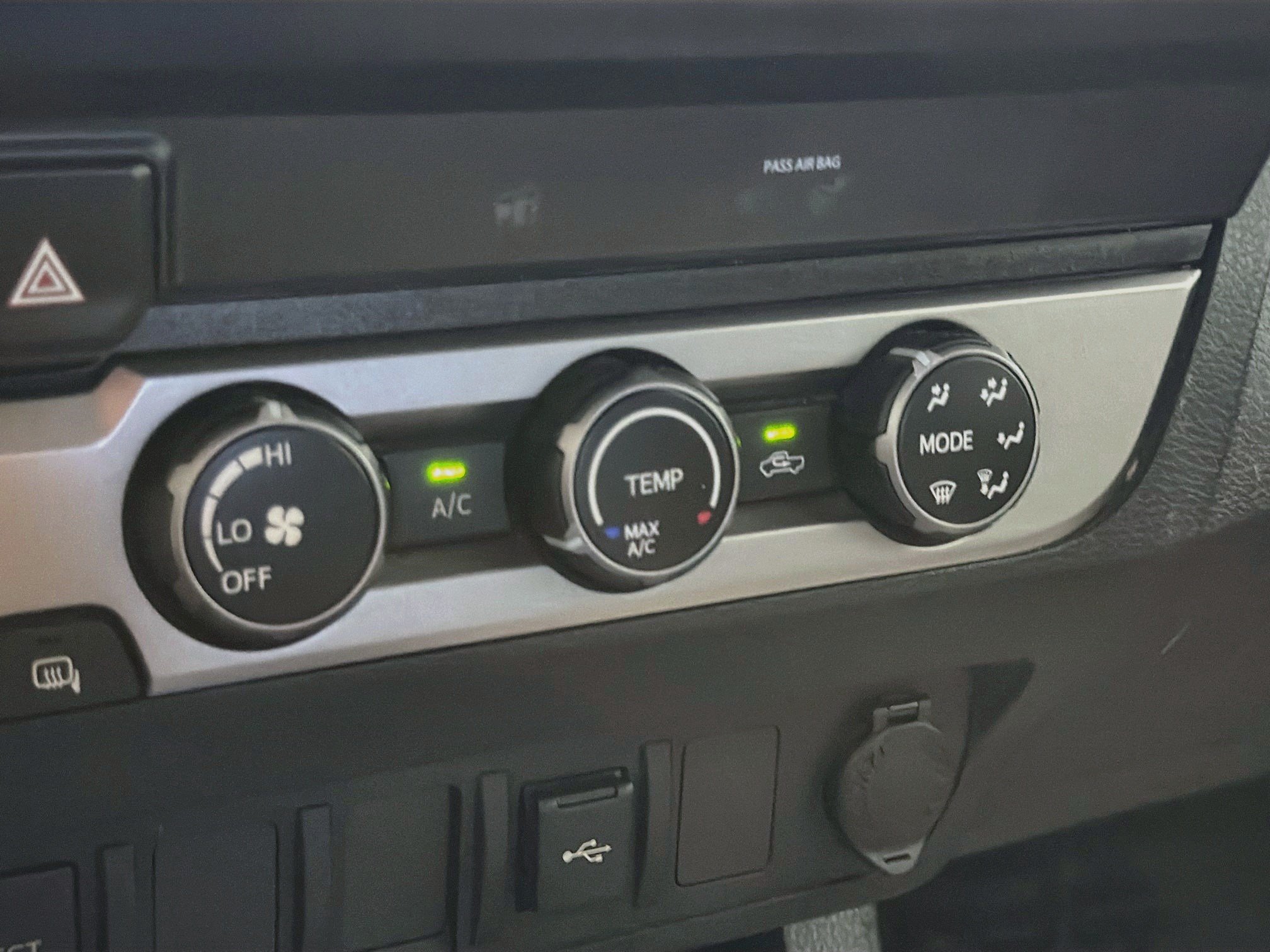 Used 2020 Toyota Tacoma SR RWD image 19