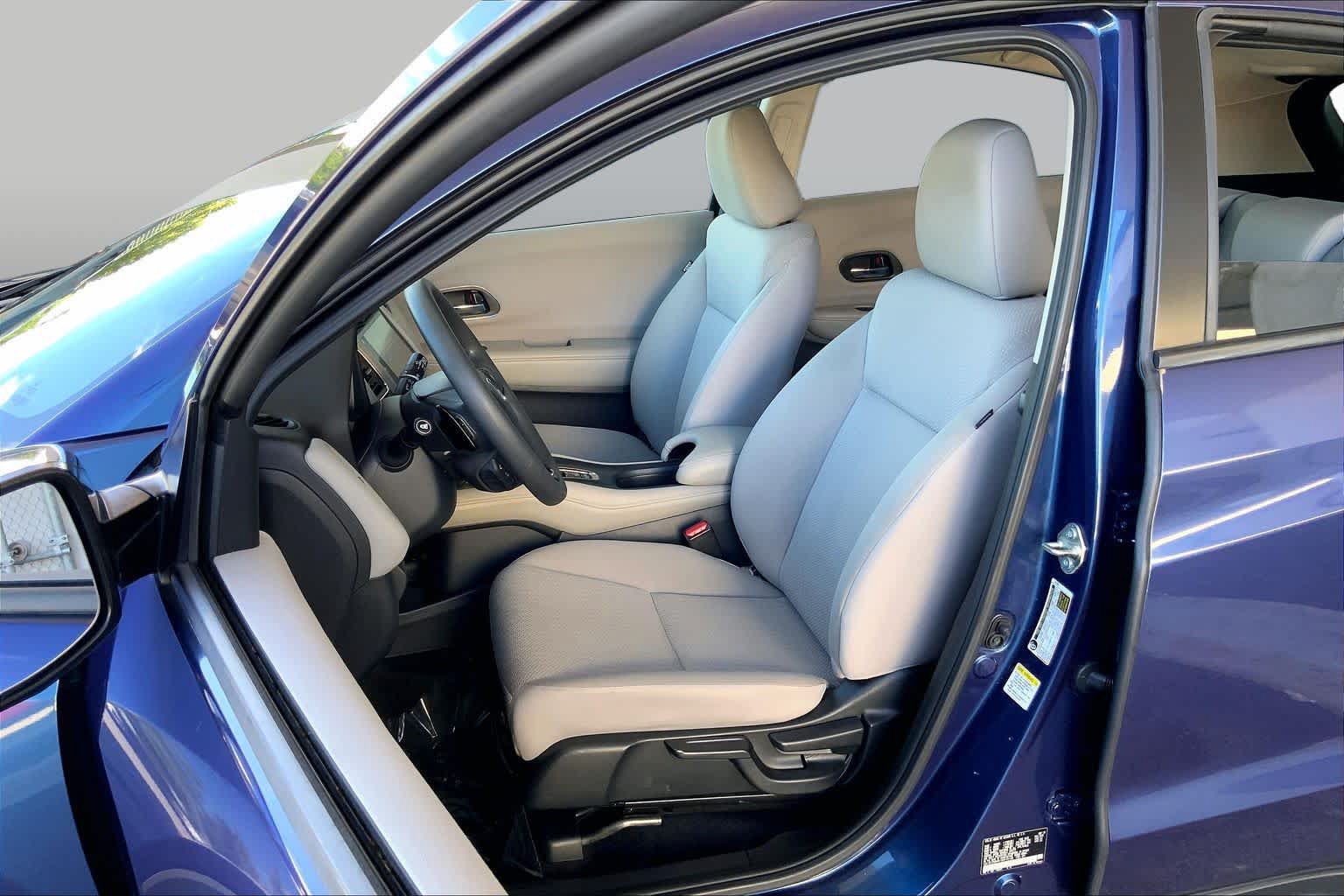 Used 2016 Honda HR-V EX image 8