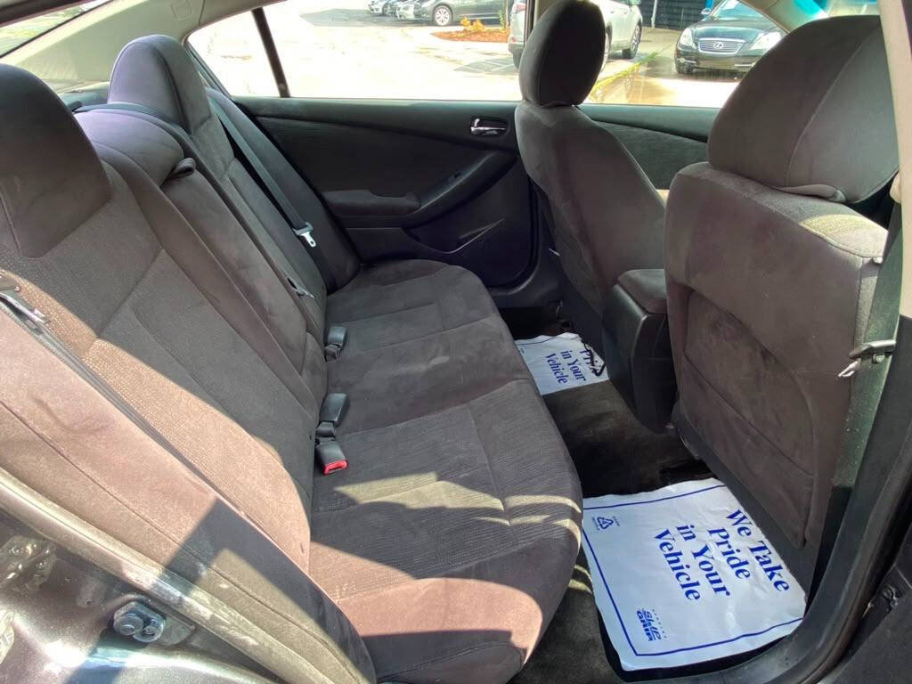 Used 2012 Nissan Altima 2.5 S FWD image 13