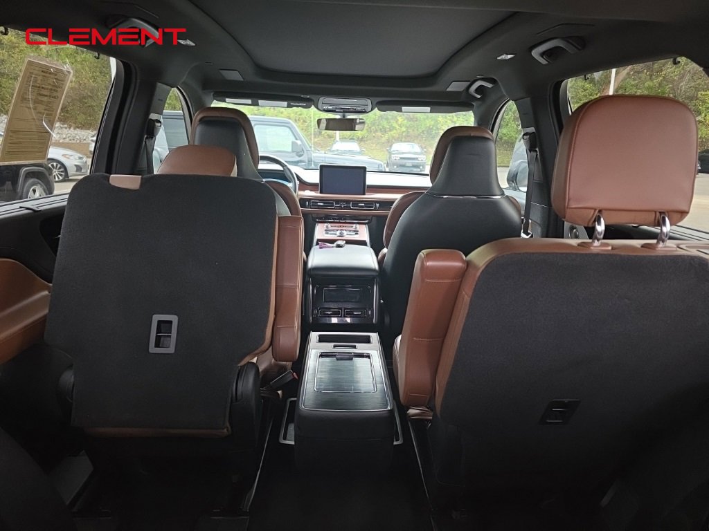 Used 2021 Lincoln Aviator Reserve w/ Equipment Group 208A image 10