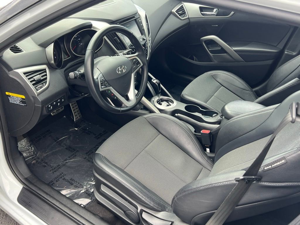 Used 2015 Hyundai Veloster Base w/ Option Group 03 image 11