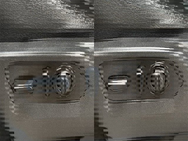 Used 2023 GMC Sierra 2500 Denali w/ Denali Black Diamond Edition image 30