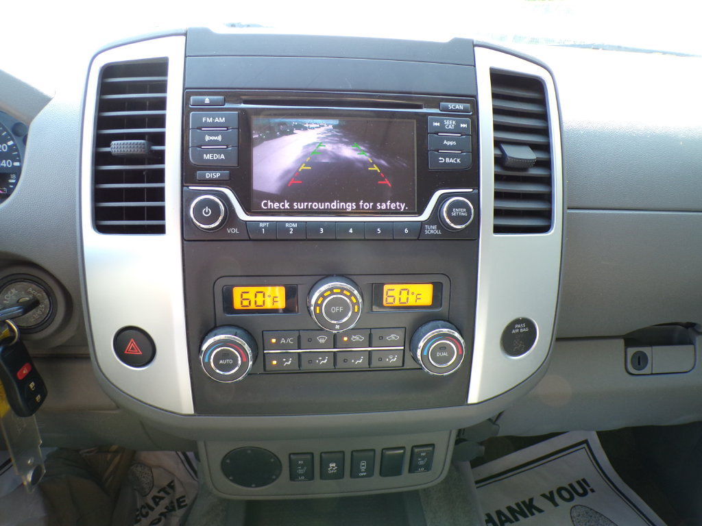 Used 2015 Nissan Frontier SV w/ SV Value Truck Package RWD image 26