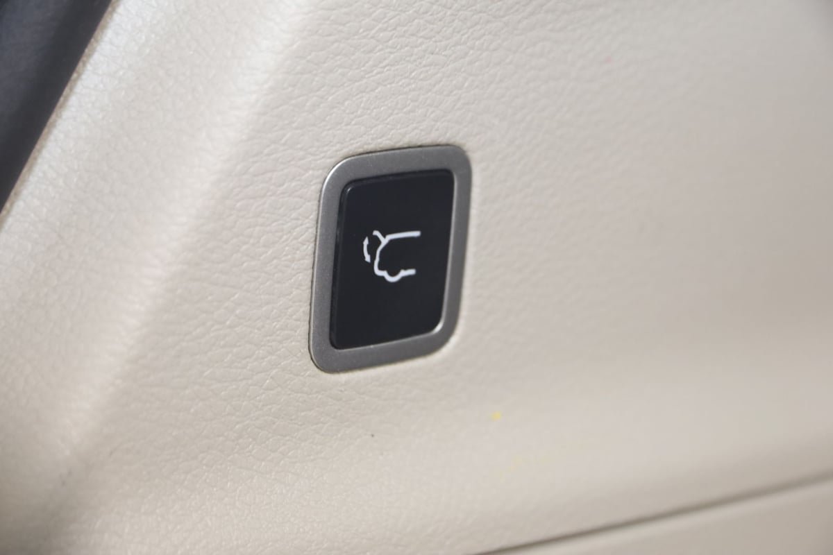 Used 2020 Chrysler Pacifica Touring FWD image 51