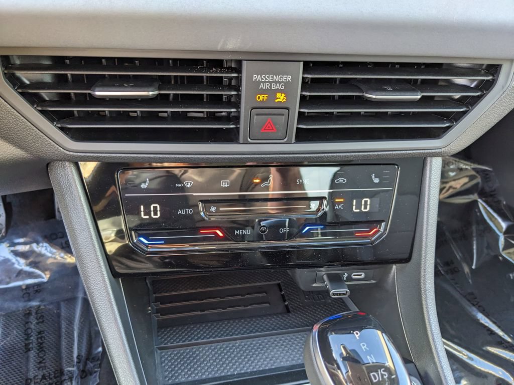 New 2026 Volkswagen Jetta SE FWD image 19