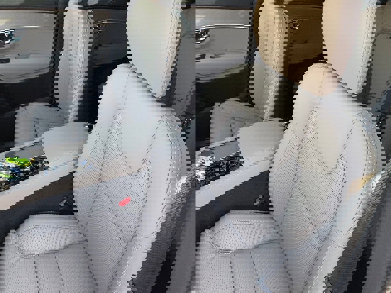 New 2026 Volvo XC90 B6 Ultra w/ Protection Package Premier image 20